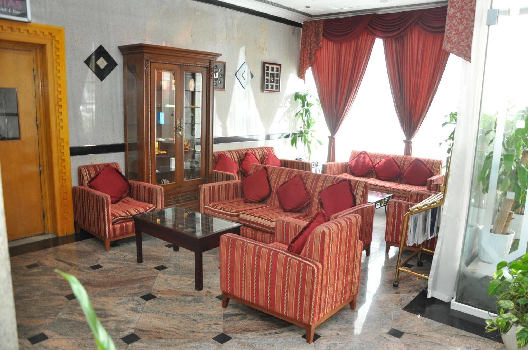 Oyo 297 California Hotel Dubai Eksteriør billede