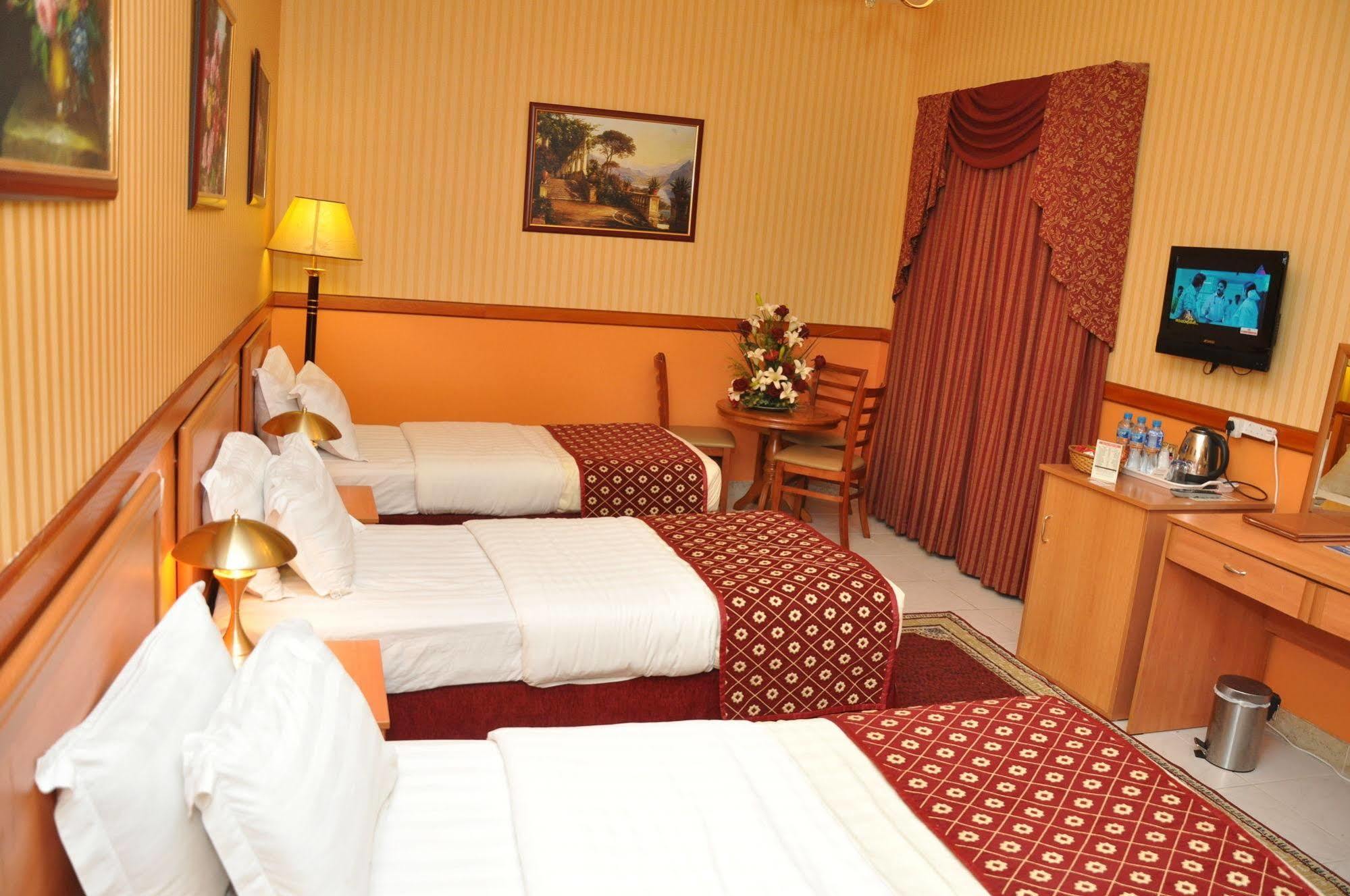 Oyo 297 California Hotel Dubai Eksteriør billede